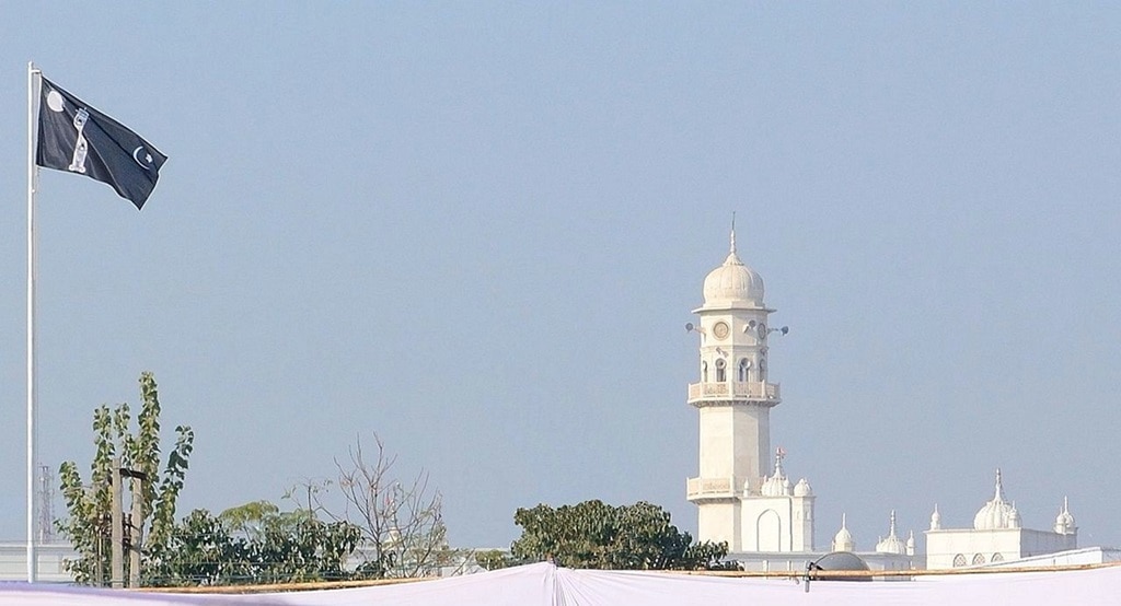 قادىان سے حضرت مسىح موعودعلىہ السلام کى محبت