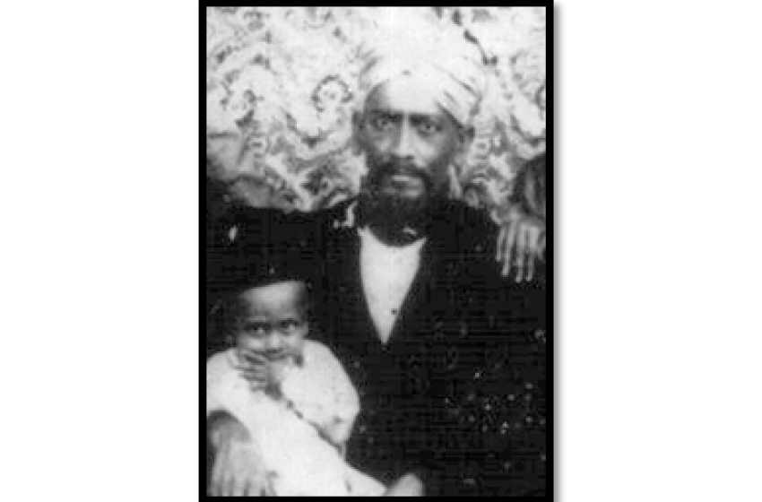 حضرت ملک عبدالعزیز صاحب رضی اللہ عنہ۔